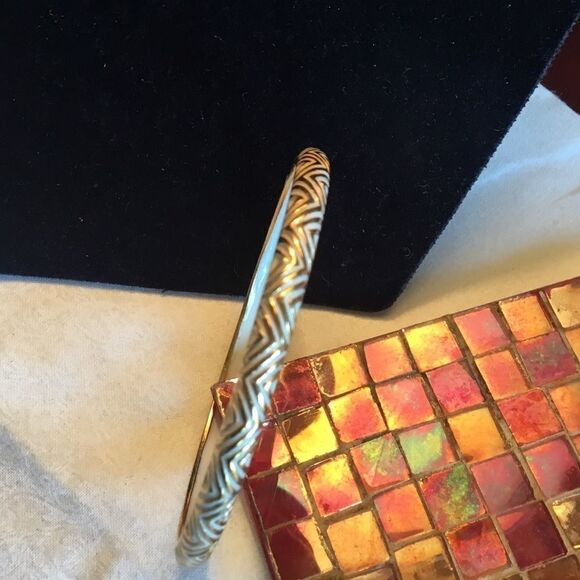 $10 ea or 3/$20. Goldtone & White Enamel Bangle - Picture 4 of 5